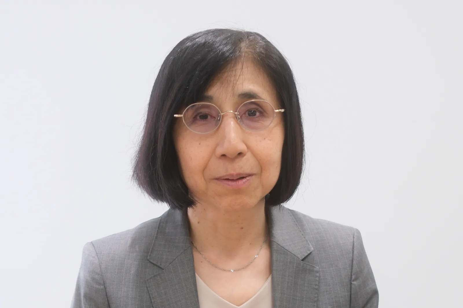 国田智子氏