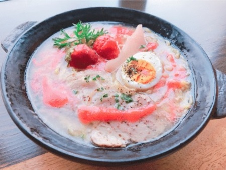 on the TOCHIGI とちおとめラーメン