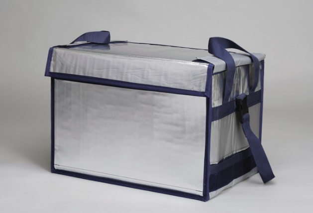 真夏の戸外でも8℃以下を12時間キープ 高性能断熱材使用の保冷ボックス