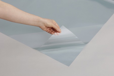 高い遮熱性と透明性を両立した猛暑対策製品の新ブランド