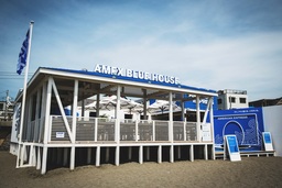 「AMEX BLUE HOUSE」 7月24日(火)〜8月26日(日)、逗子海岸海水浴場に期間限定オープン