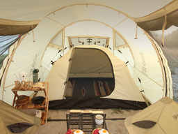 防水性無しのテントで新しいキャンプスタイルを。大型テントの中に設営する「カンガルーテント」発売。