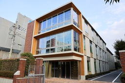 環境学部の拠点「19号館」が竣工 ～都内大学初の木造Nearly ZEBを取得～