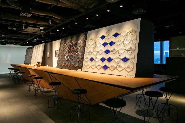 丹青社、「アートとしての工芸×空間デザイン」を提案する展示を実施