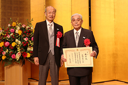 学校法人千葉学園 理事長就退任パーティーを開催