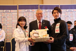 カーリング日本代表選手を「ニッポンの食」で応援！