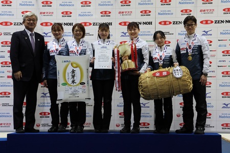 第41回全農日本カーリング選手権大会 男子は｢コンサドーレ｣、女子は｢ＳＣ軽井沢クラブ｣が優勝し日本代表に