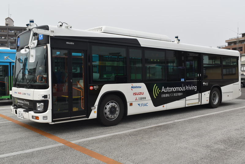 福岡空港内において大型自動運転バスの共同実証実験を行います！