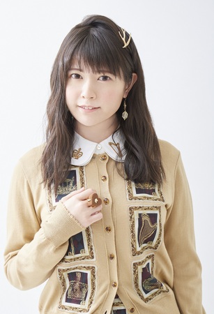声優 竹達彩奈 直筆サイン Tシャツ 声優 竹達彩奈 直筆サイン Tシャツ