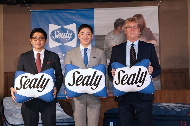 【50%オフ】シーリー 新品同様Sealy【2025年7月購入】 元プロ野球選手 斎藤佑樹さんが新商品の魅力と睡眠の重要性を語る