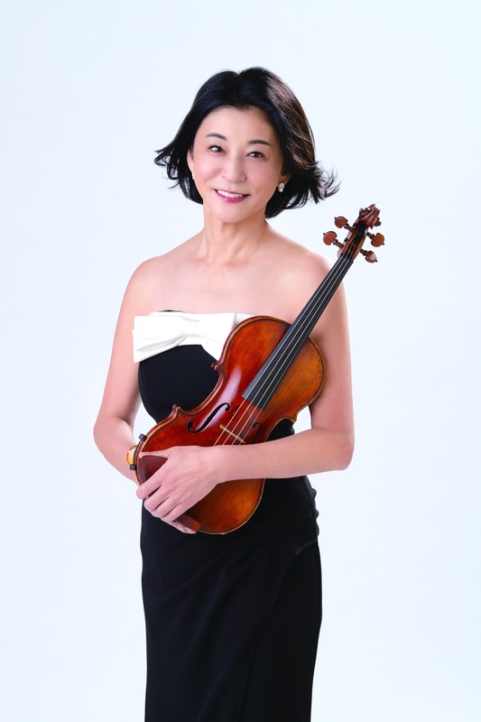 高嶋ちさ子　１２人のヴァイオリニスト 高嶋ちさ子 12人のヴァイオリニストが、 動員10万人を超える初の全国47