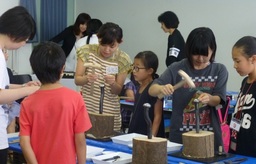 田中貴金属グループ銀のオリジナルスプーンを製作する親子ワークショップを開催 