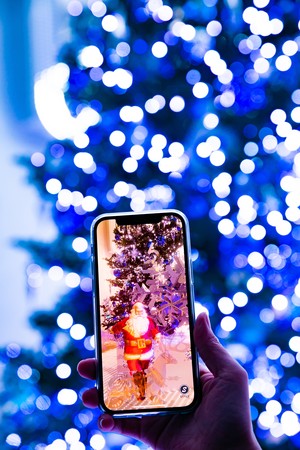 歴史ある銀座のクリスマスツリーがginza 456に復活 Kddiのプレスリリース 共同通信prワイヤー