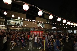 大正大学学生、4000人が集まる盆踊りをプロデュース 「第9回鴨台盆踊り　人と霊 輪になる」開催