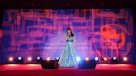 ジブリ映画主題曲でおなじみの井上あずみ氏による「天空の城ラピュタ」主題曲「君をのせて」