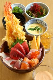 ニューヨークスタイルの海鮮丼などが日本に上陸!！『WOKUNI丼』ほか10/2～11/1 期間限定提供スタート!