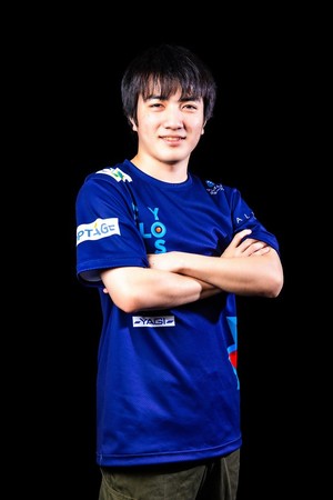 OMOCHI選手