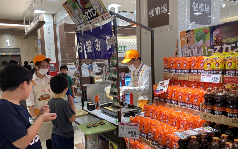 焼そば元年”、取り組み第2弾 焼そば士が店頭で、教室で、おいしさを