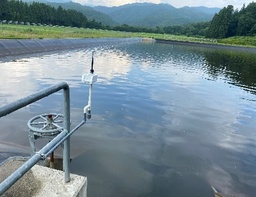 ため池に設置されたfarmo水位センサー