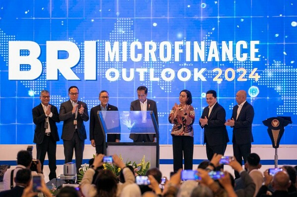 BRI Microfinance Outlook 2024：ジョコ大統領が金融包摂を通じて経済成長を促進するBRIの取り組みを称賛 | PT ...