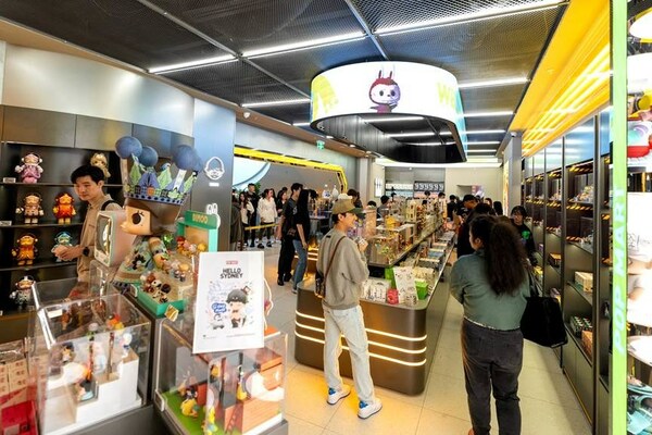 オーストラリア初の限定フィギュアで、POP MARTのシドニー新店舗に大勢
