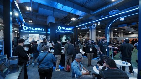 Olight、先駆的なイノベーションでSHOT