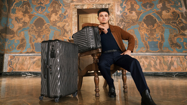 TUMI CELEBRATES THE NEW 19 DEGREE LITE COLLECTION WITH CAMPAIGN