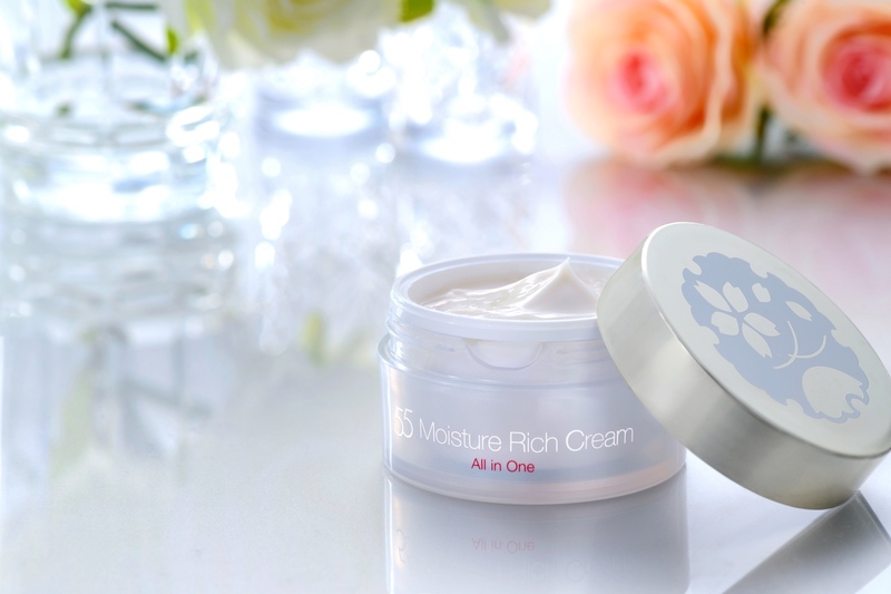 贅沢を知る肌に、最高のご褒美を 〜55モイスチャーリッチクリーム