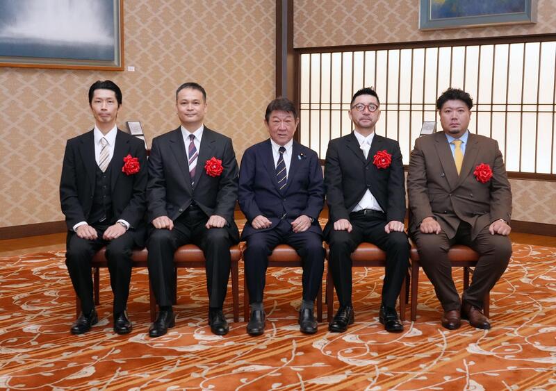 【ラ・メゾン】公式オンラインショップに秋の味覚が到来!大粒シャインマスカットとさつまいも「国富金時」の限定タルトを発売